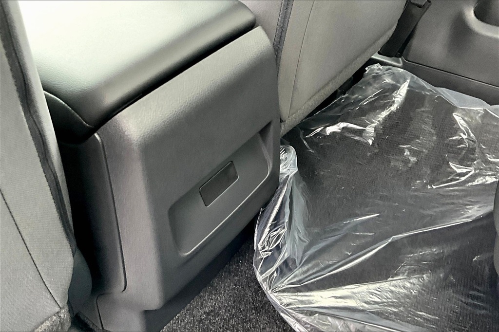 2025 Nissan Frontier SV - Photo 28