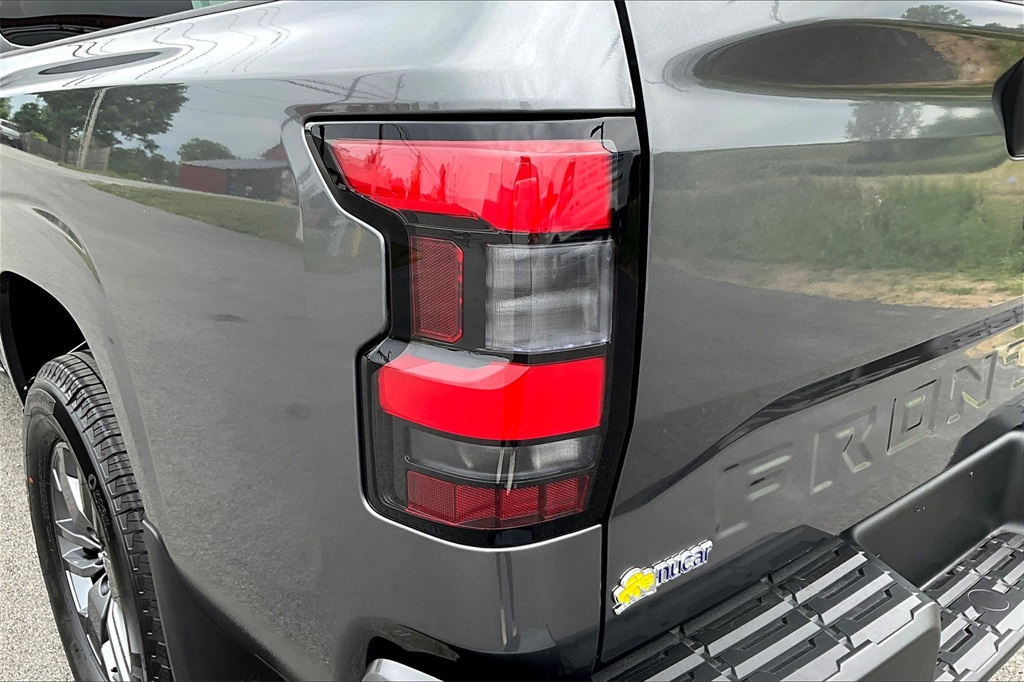 2025 Nissan Frontier SV - Photo 35