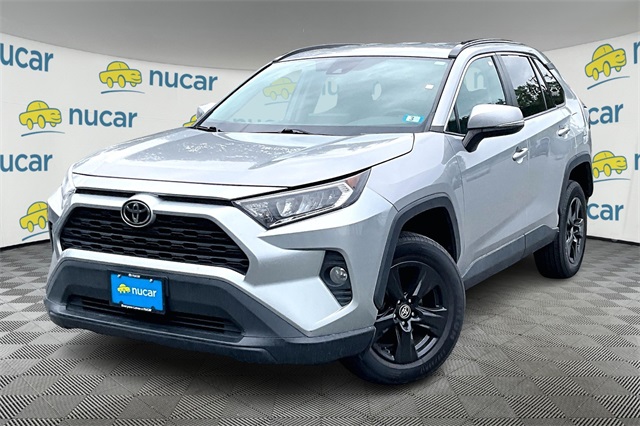 2021 Toyota RAV4 XLE - Photo 12