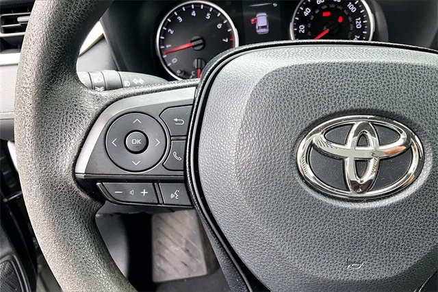 2021 Toyota RAV4 XLE - Photo 23