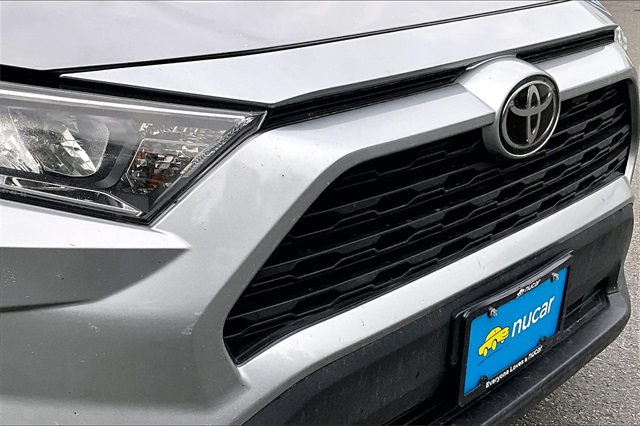 2021 Toyota RAV4 XLE - Photo 29