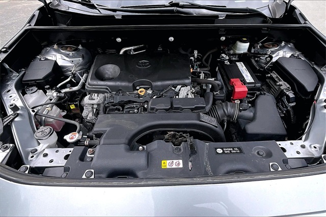 2021 Toyota RAV4 XLE - Photo 10