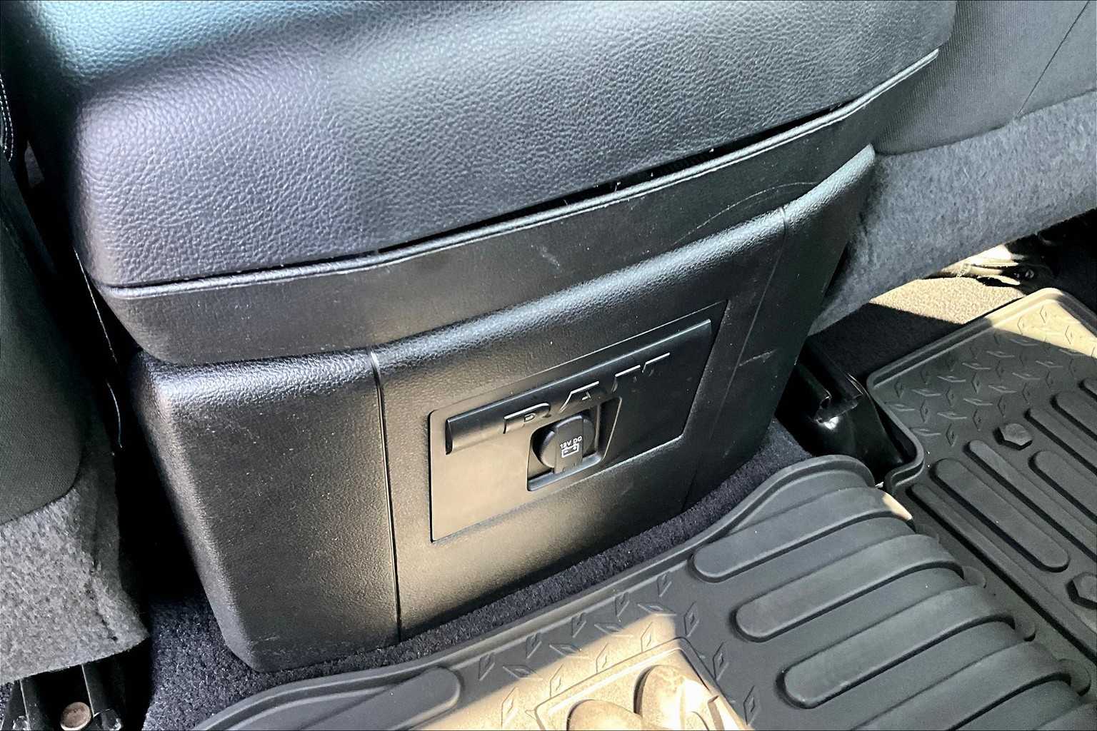 2022 Ram 1500 Classic Warlock - Photo 25