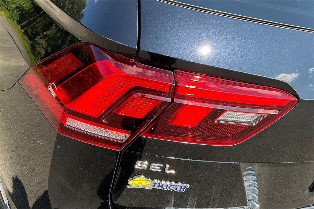 2022 Volkswagen Tiguan 2.0T SEL R-Line - Photo 32