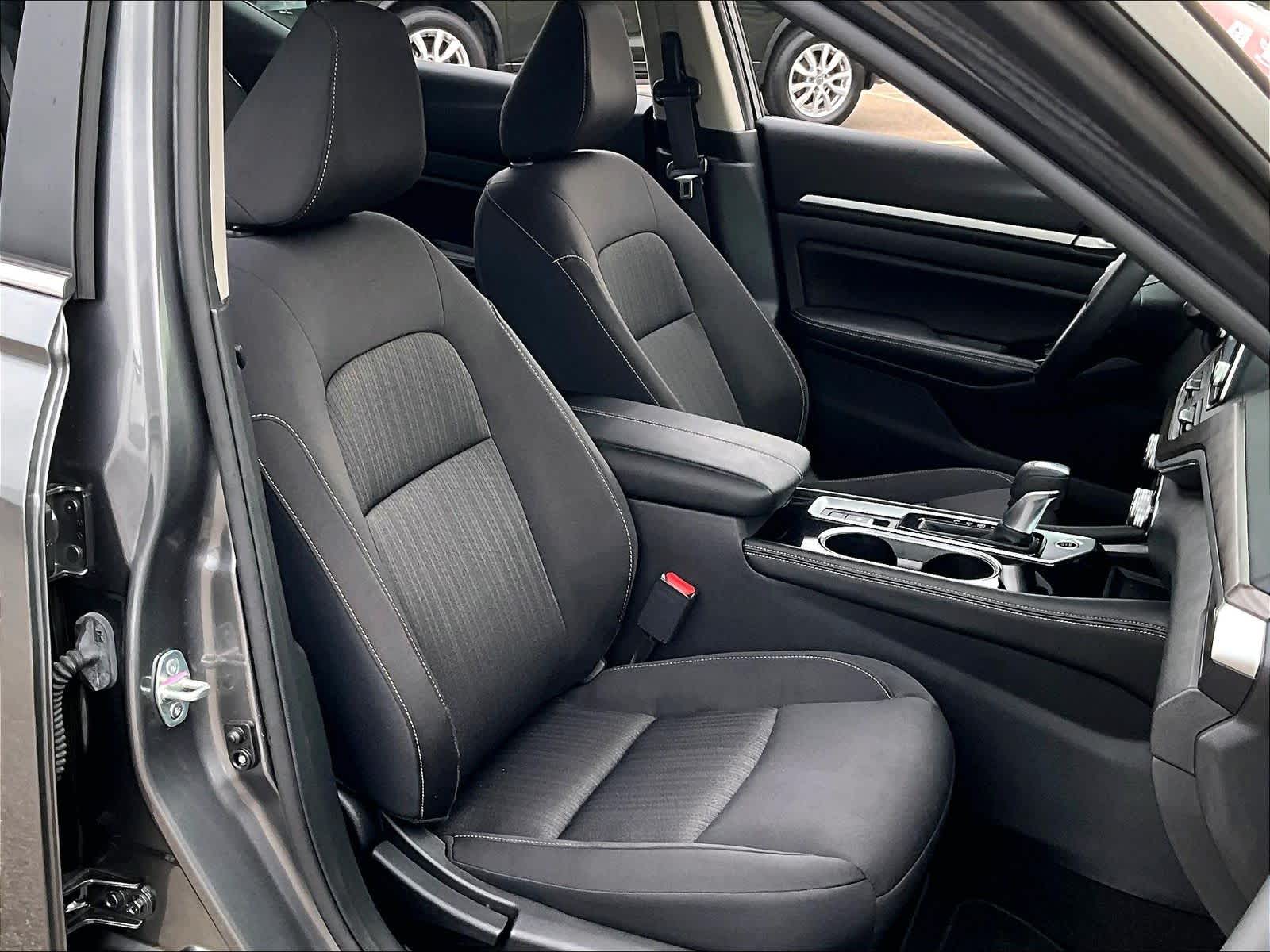 2023 Nissan Altima 2.5 SV - Photo 11