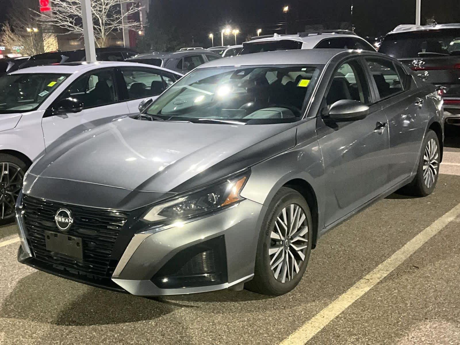 2023 Nissan Altima 2.5 SV - Photo 3