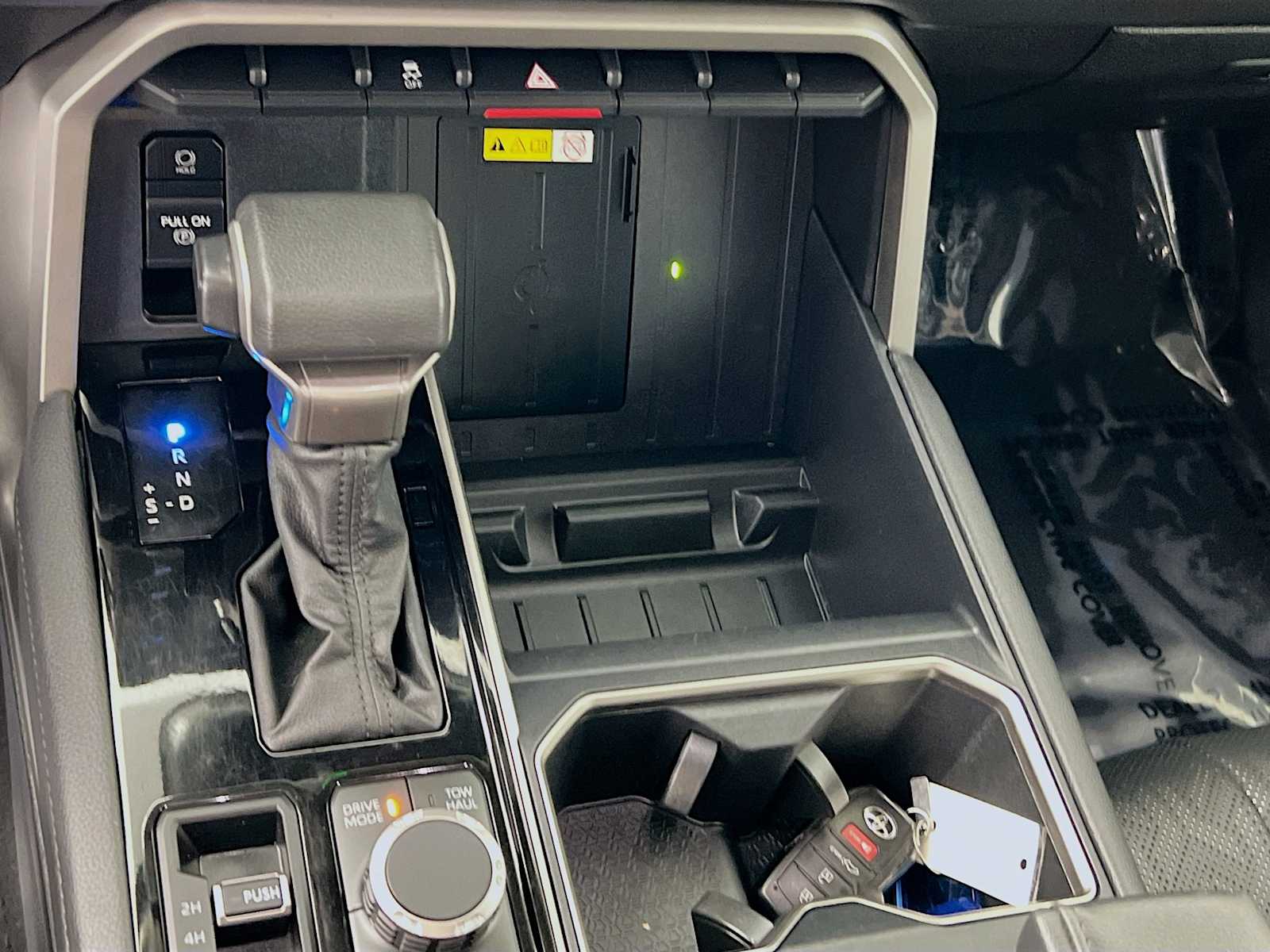 2023 Toyota Tundra Limited - Photo 16