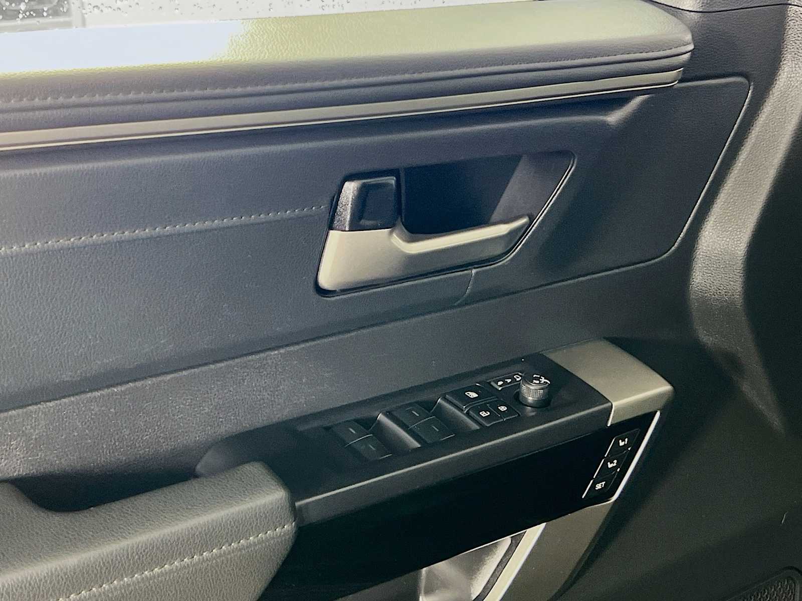2023 Toyota Tundra Limited - Photo 17