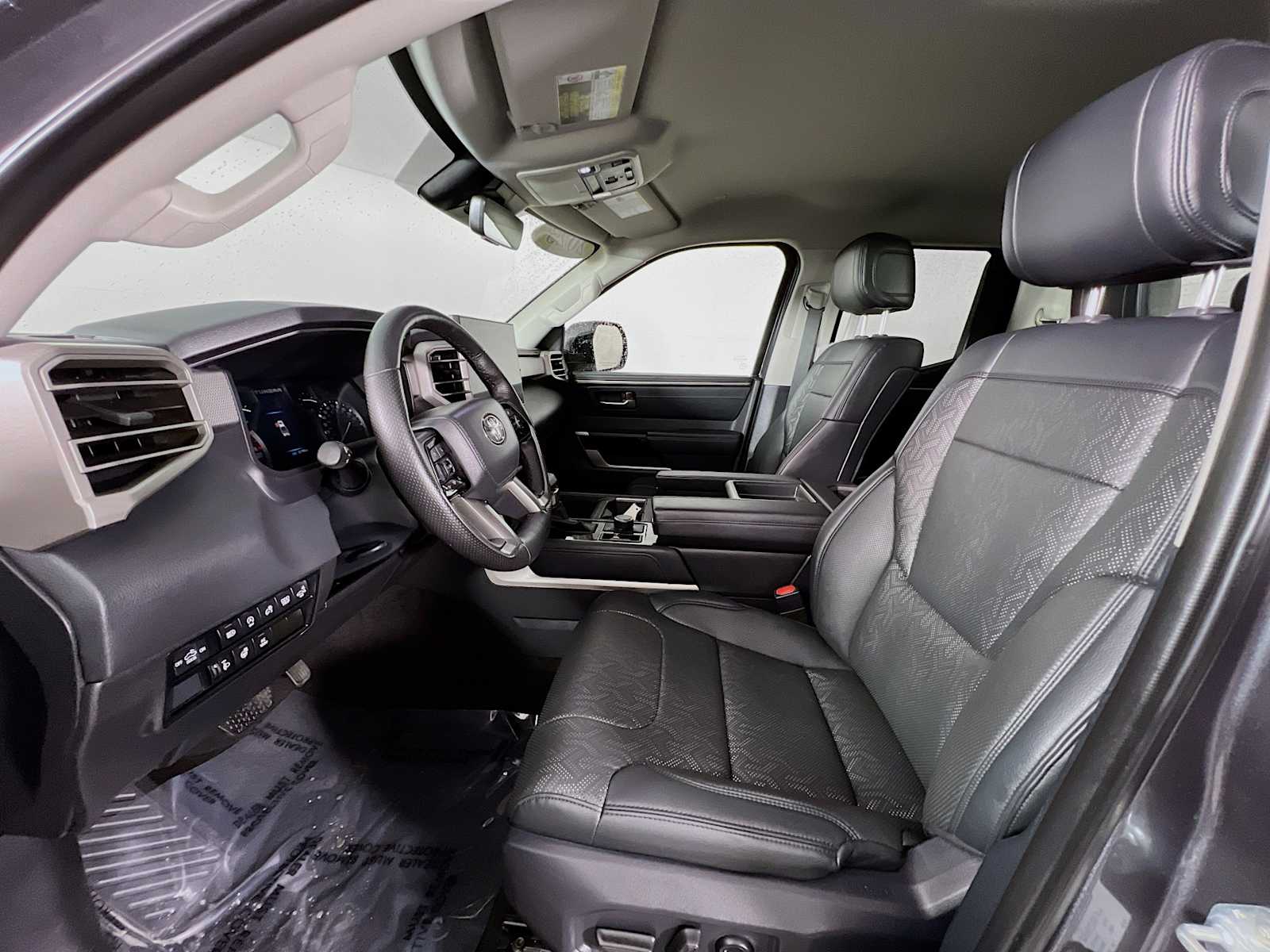 2023 Toyota Tundra Limited - Photo 21