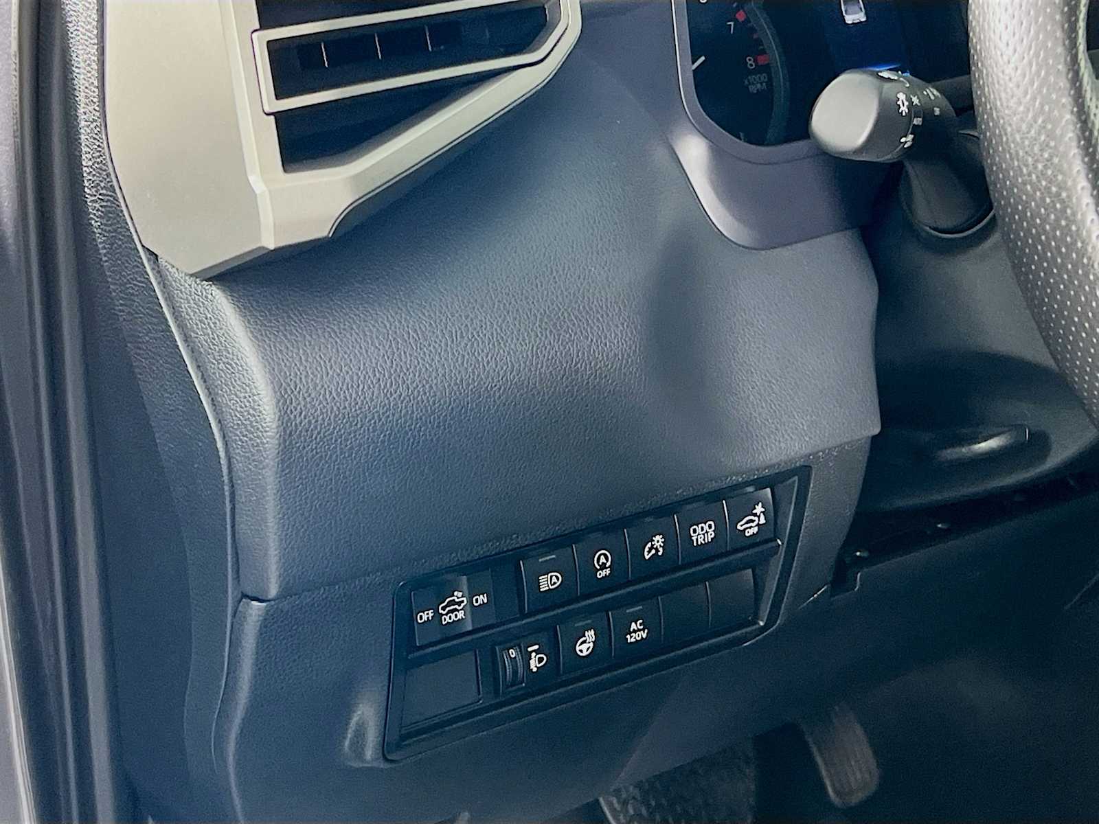2023 Toyota Tundra Limited - Photo 10