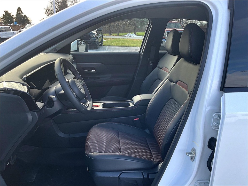 2025 Nissan Kicks SR - Photo 10