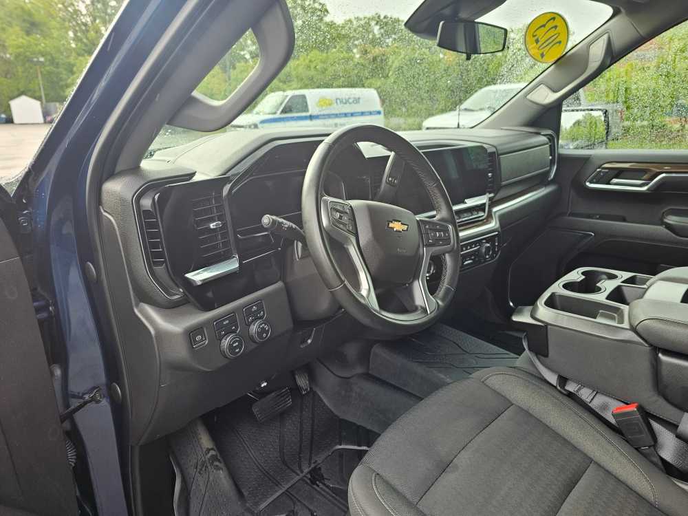 2023 Chevrolet Silverado 1500 LT - Photo 11