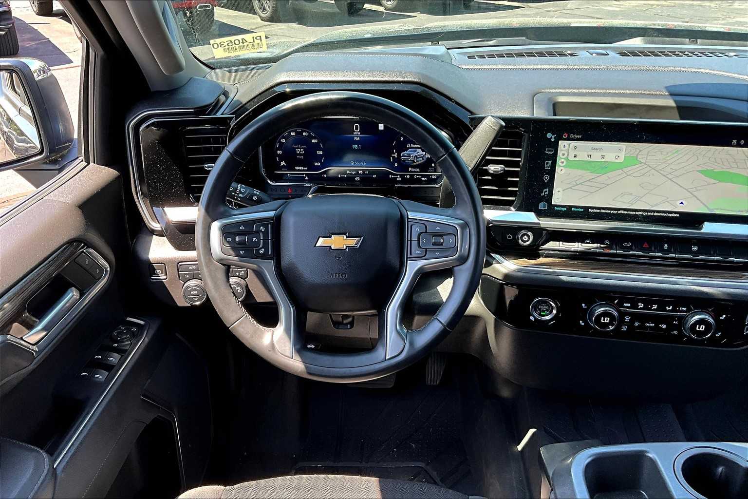 2023 Chevrolet Silverado 1500 LT - Photo 16