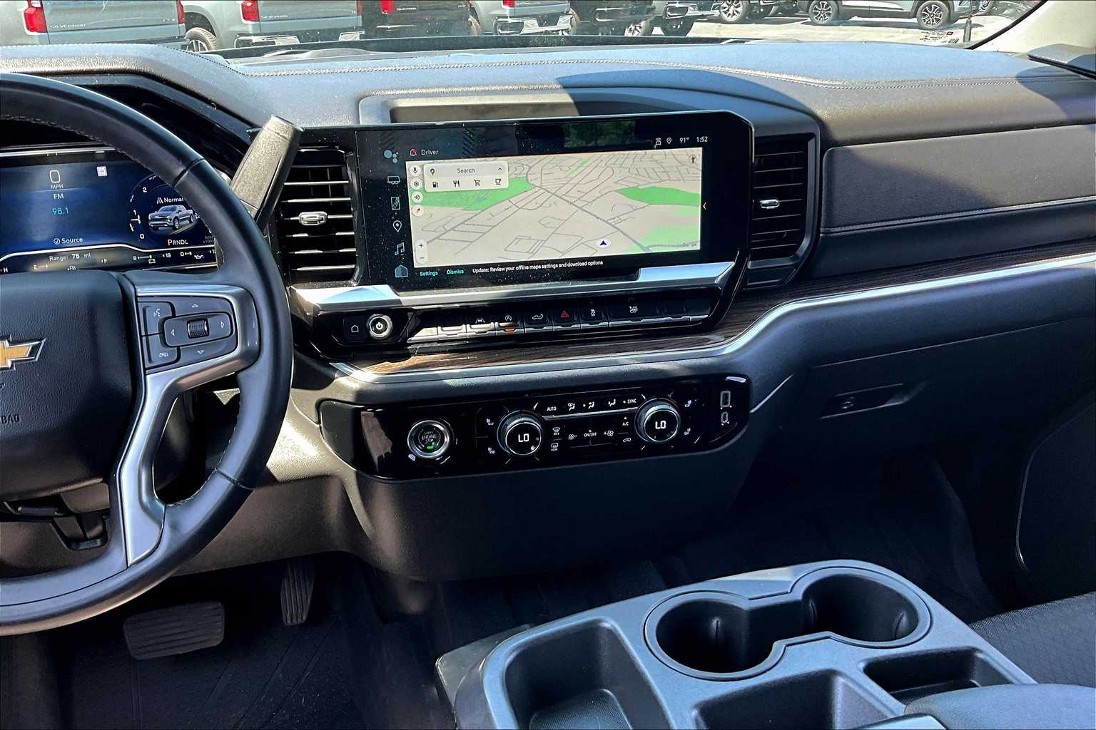2023 Chevrolet Silverado 1500 LT - Photo 17