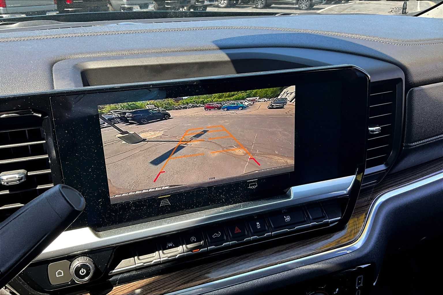 2023 Chevrolet Silverado 1500 LT - Photo 18