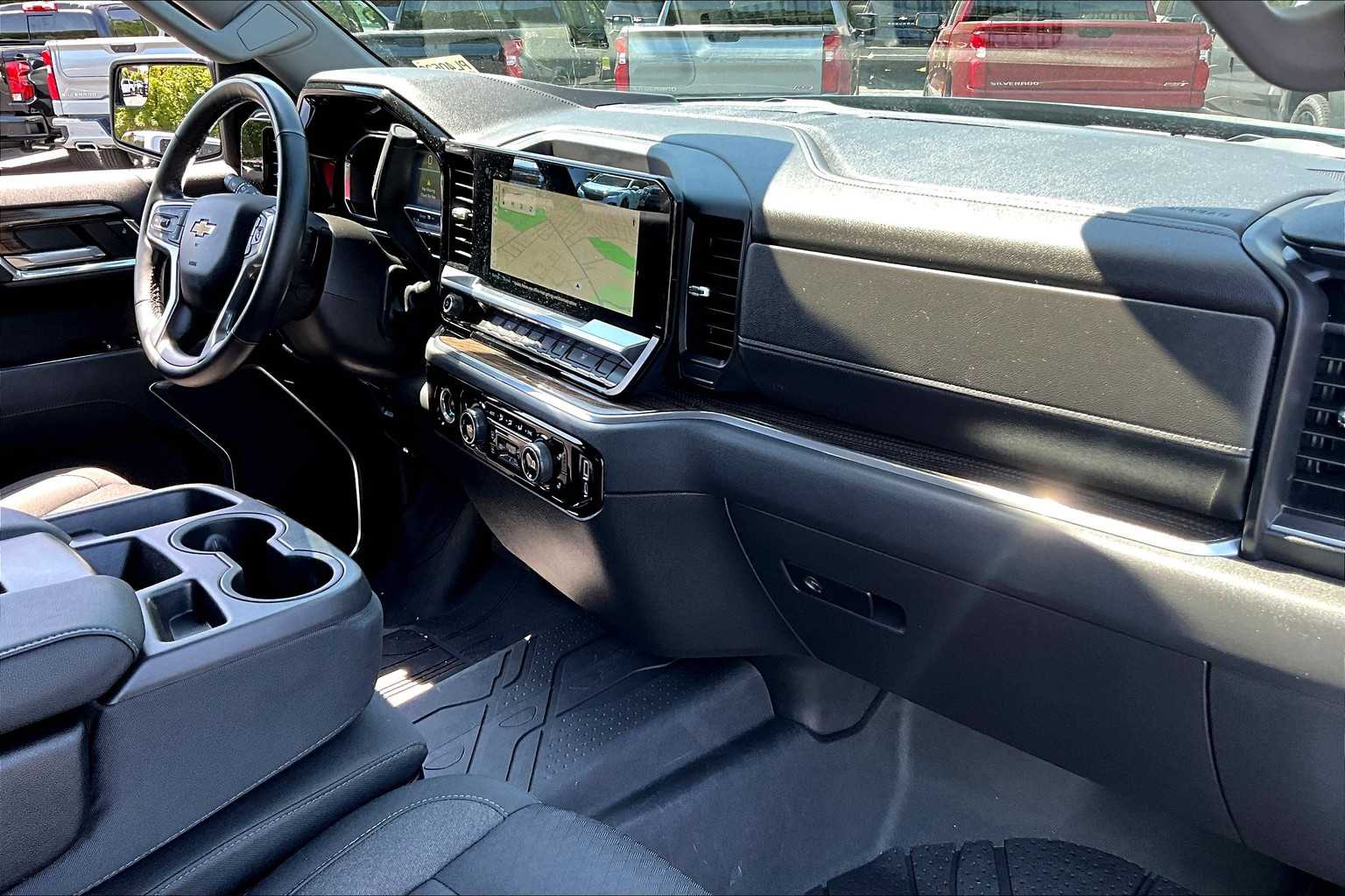 2023 Chevrolet Silverado 1500 LT - Photo 21