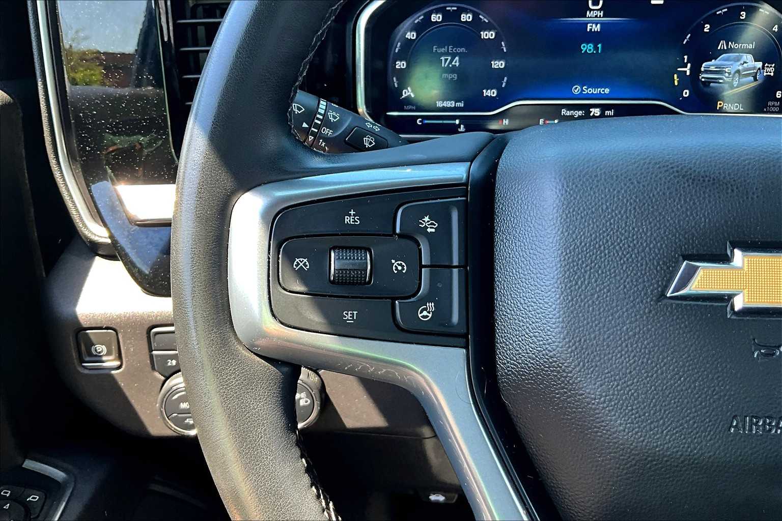 2023 Chevrolet Silverado 1500 LT - Photo 22