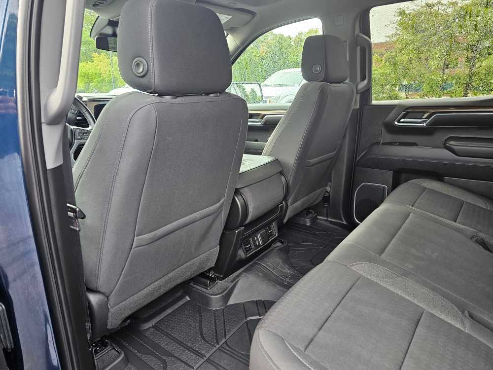 2023 Chevrolet Silverado 1500 LT - Photo 8