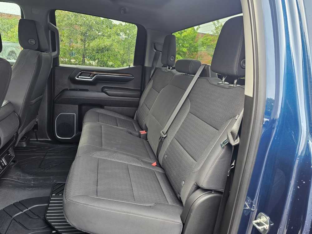 2023 Chevrolet Silverado 1500 LT - Photo 9