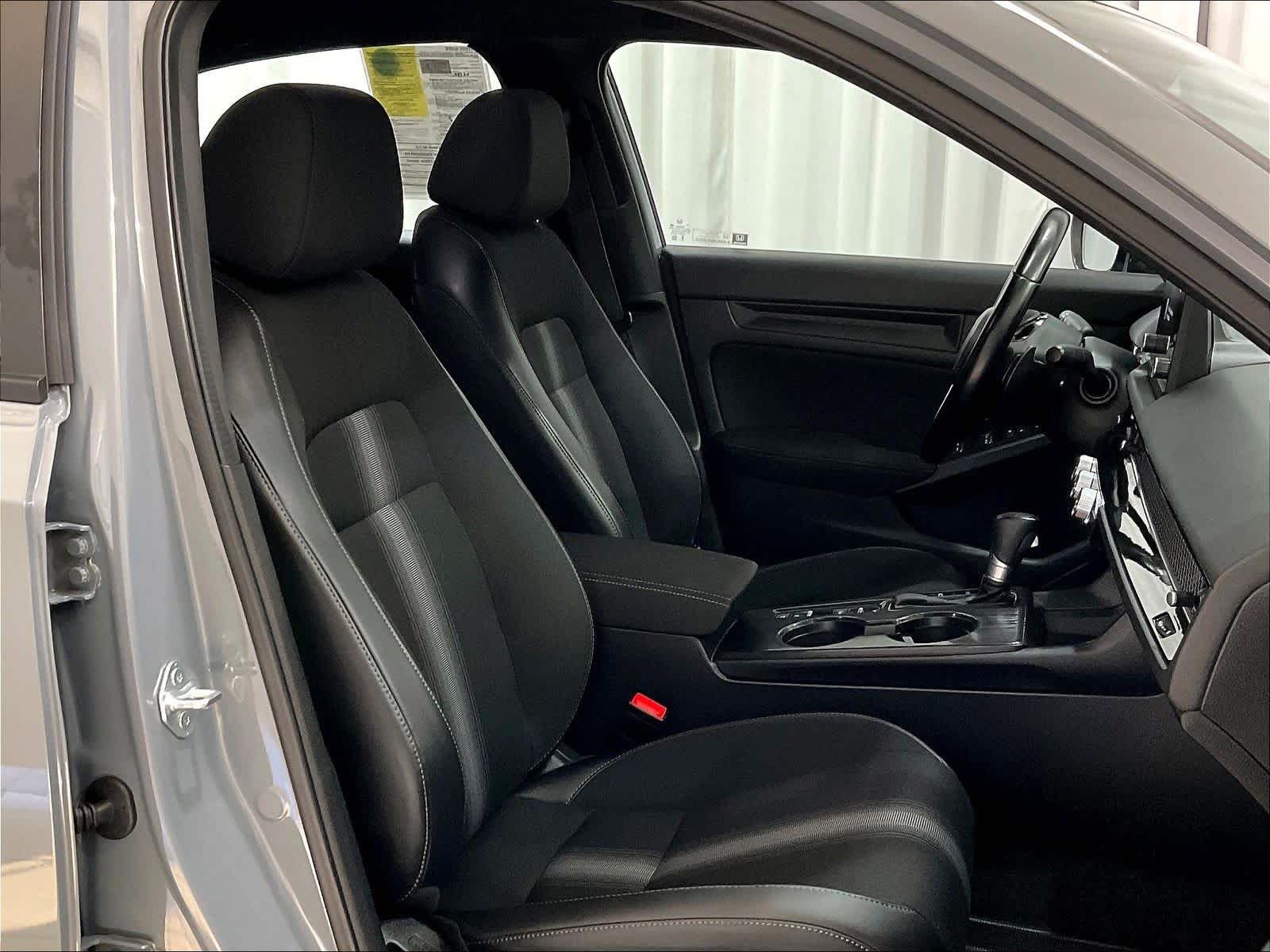 2025 Honda Civic Hatchback Sport - Photo 11