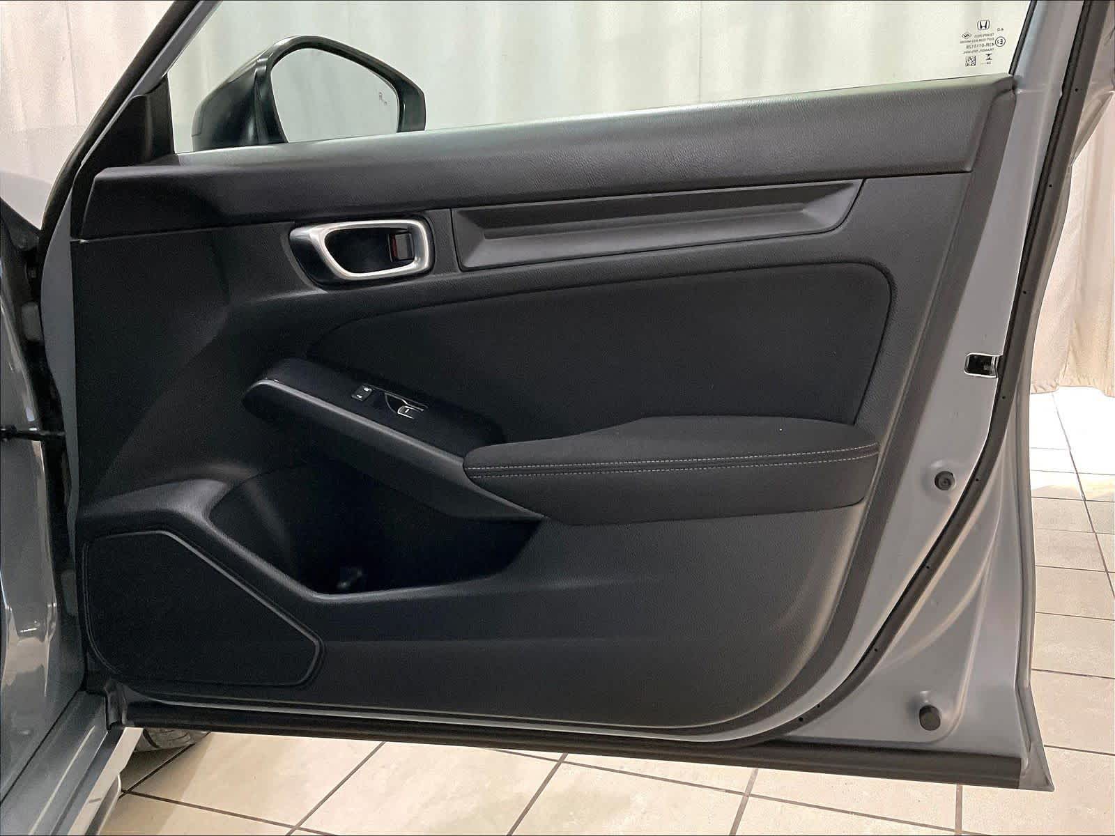 2025 Honda Civic Hatchback Sport - Photo 12