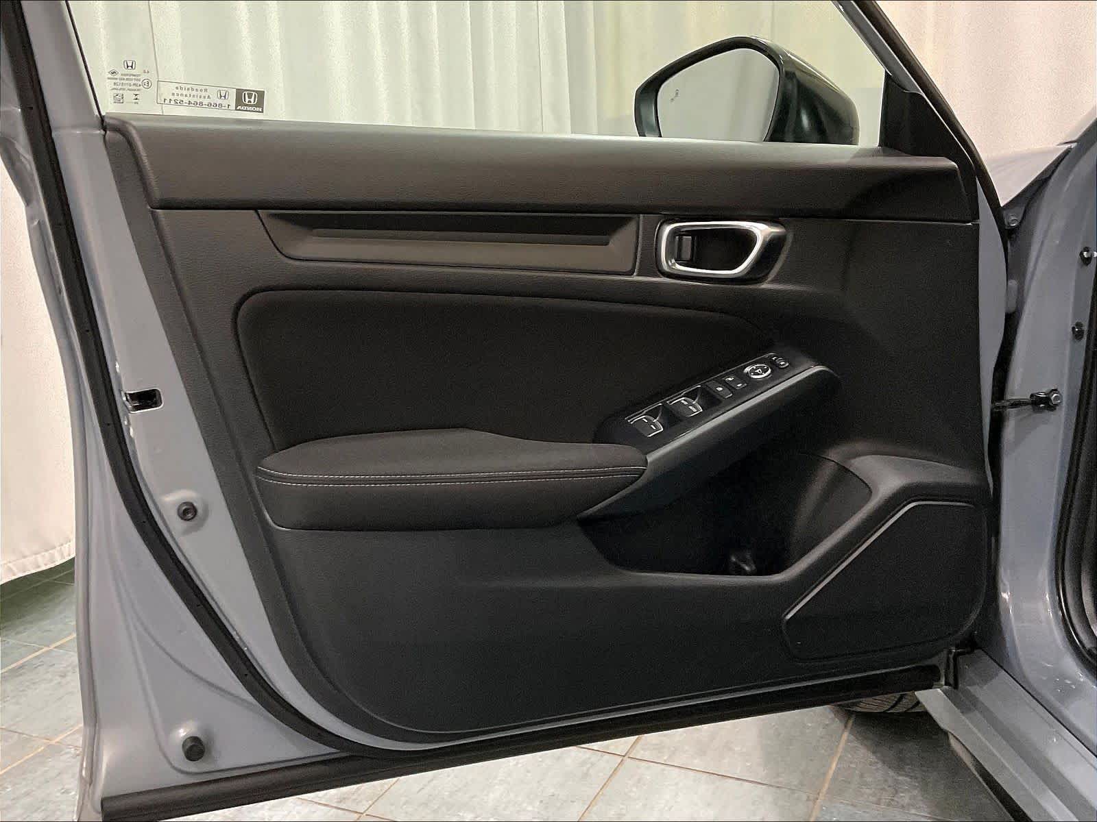 2025 Honda Civic Hatchback Sport - Photo 9