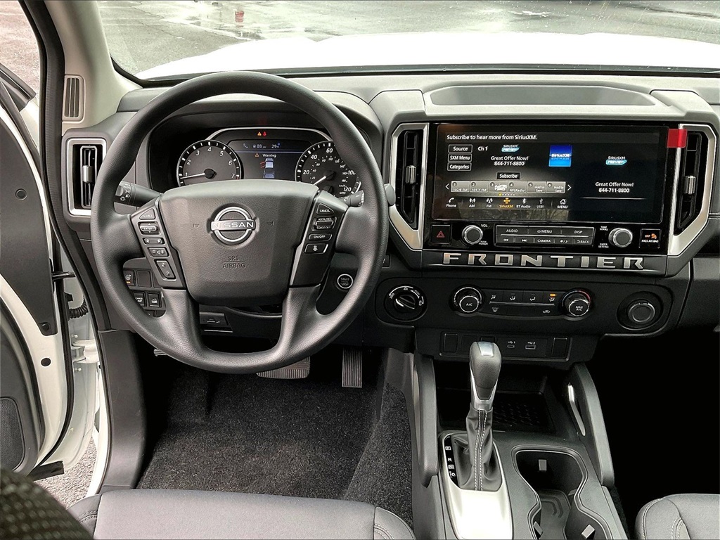 2025 Nissan Frontier SV - Photo 16