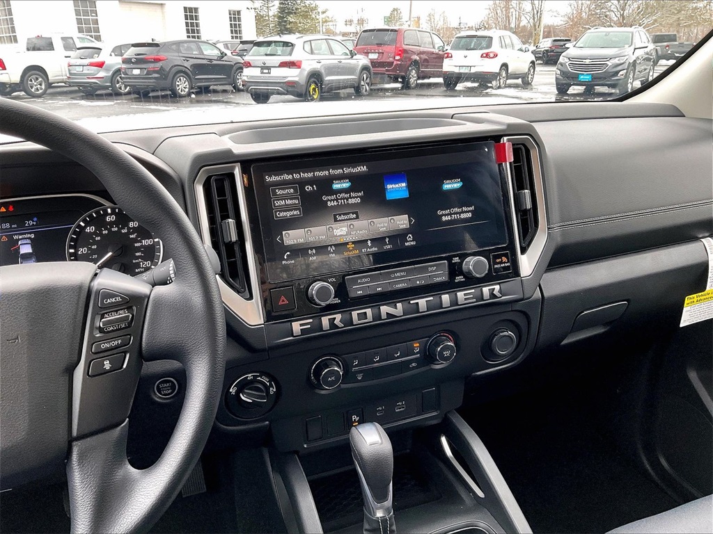 2025 Nissan Frontier SV - Photo 17