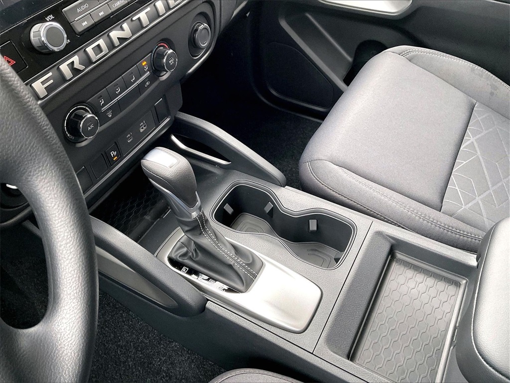 2025 Nissan Frontier SV - Photo 19