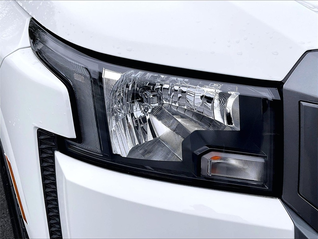 2025 Nissan Frontier SV - Photo 30