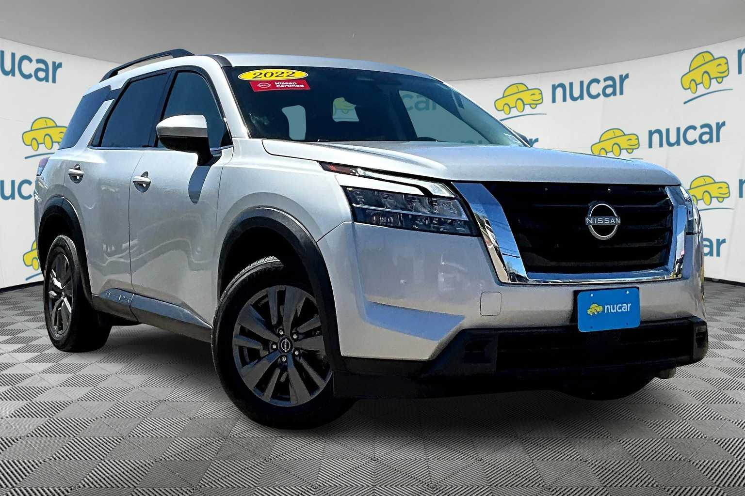 2022 Nissan Pathfinder SV