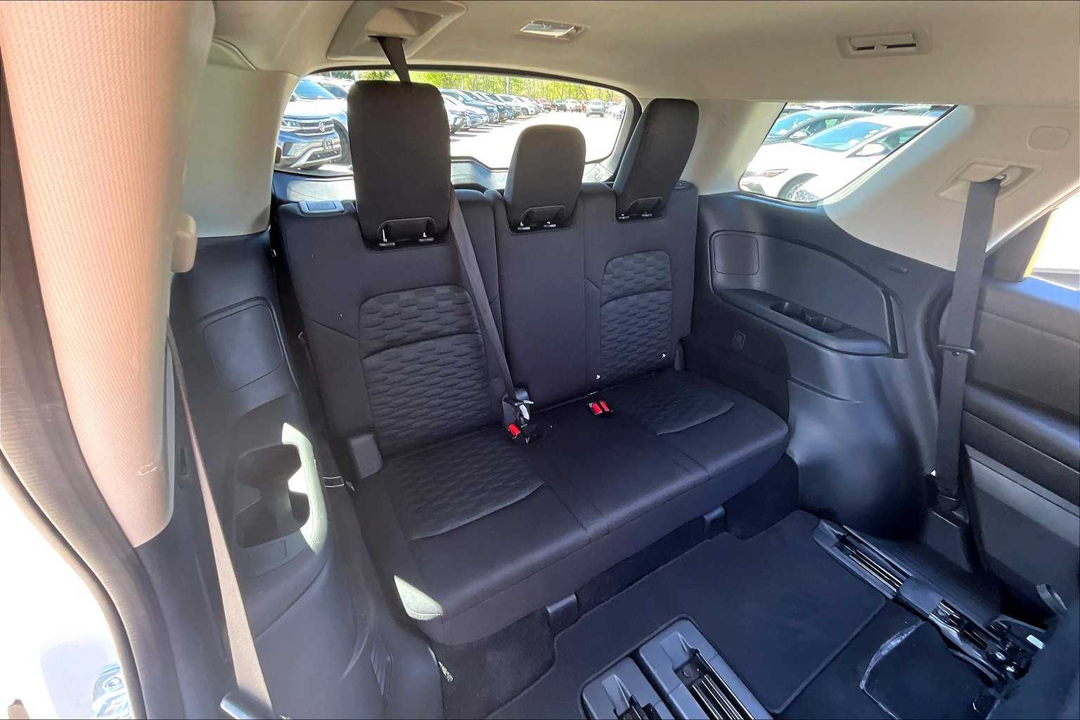2022 Nissan Pathfinder SV - Photo 17