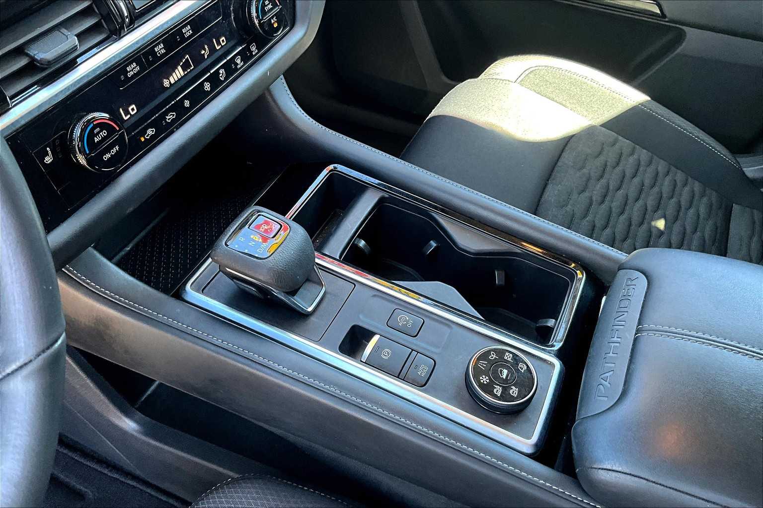 2022 Nissan Pathfinder SV - Photo 21