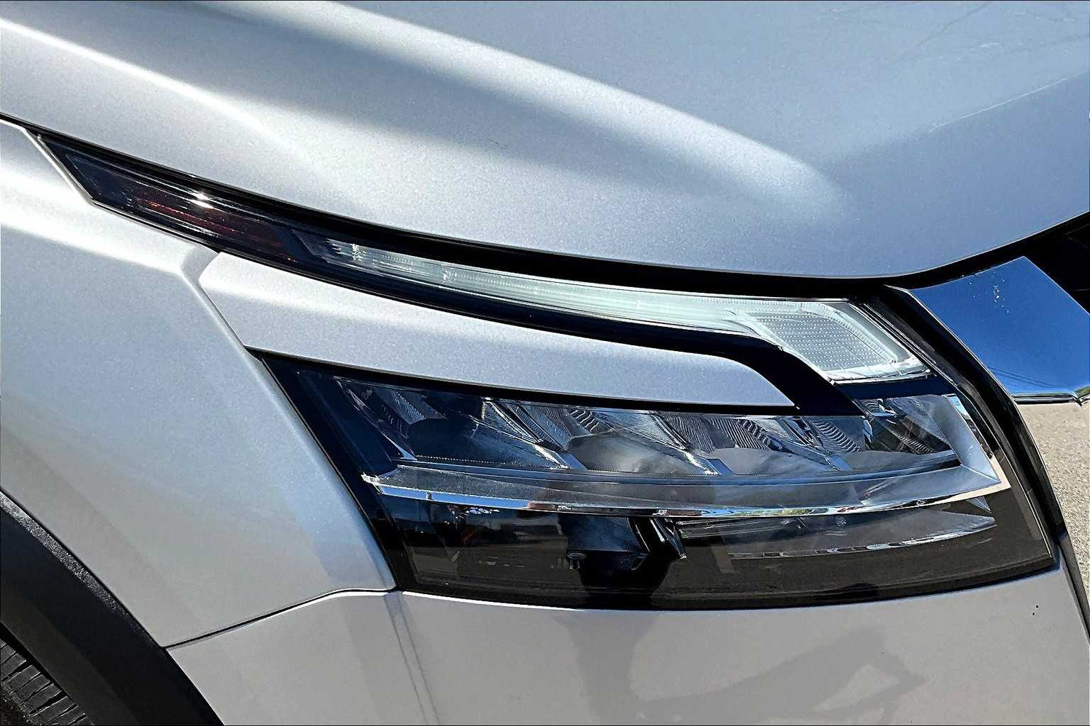 2022 Nissan Pathfinder SV - Photo 32