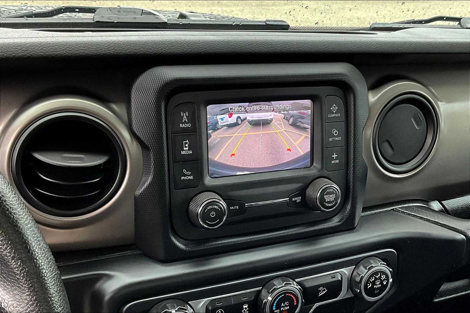2020 Jeep Wrangler Sport - Photo 19