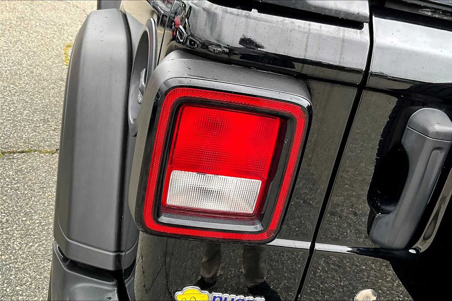 2020 Jeep Wrangler Sport - Photo 32