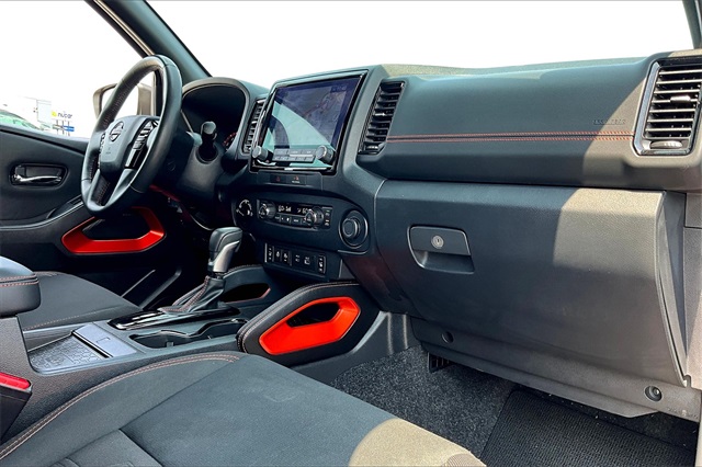 2022 Nissan Frontier PRO-4X - Photo 13