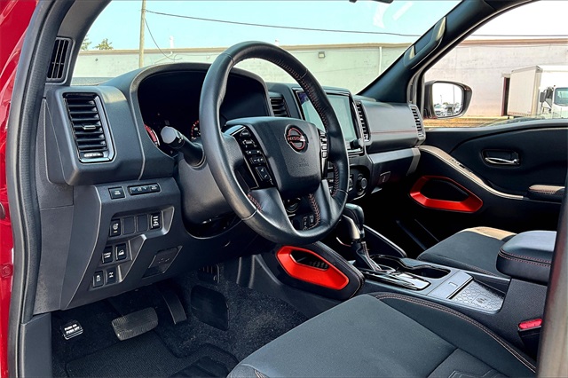 2022 Nissan Frontier PRO-4X - Photo 8