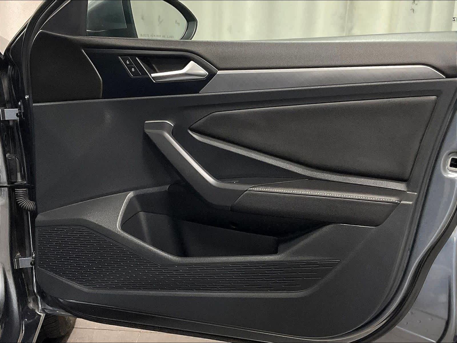 2024 Volkswagen Jetta SE - Photo 12