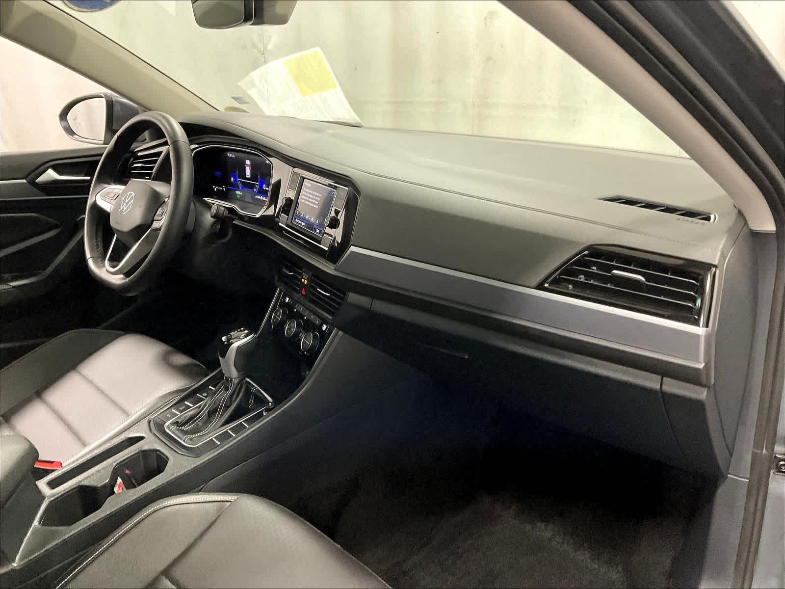 2024 Volkswagen Jetta SE - Photo 14