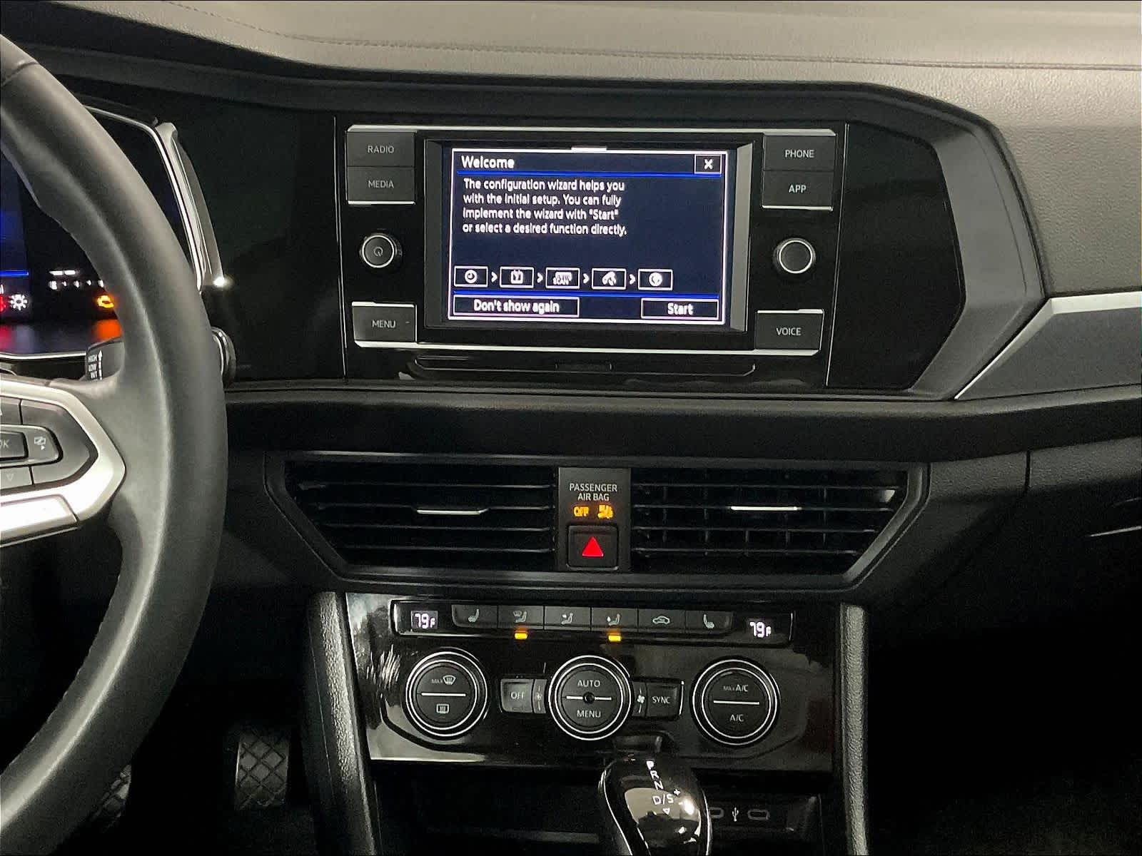 2024 Volkswagen Jetta SE - Photo 18