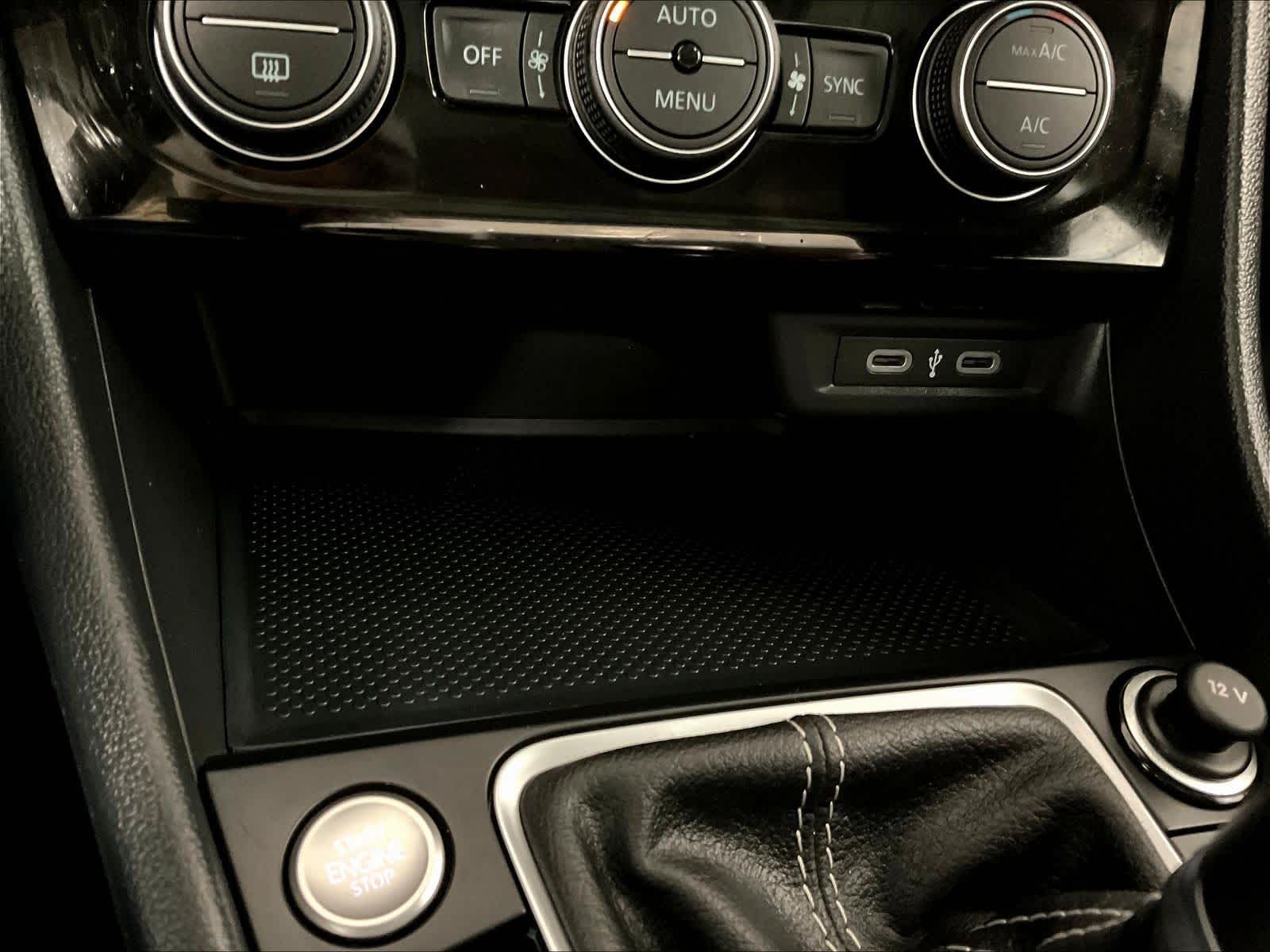 2024 Volkswagen Jetta SE - Photo 27