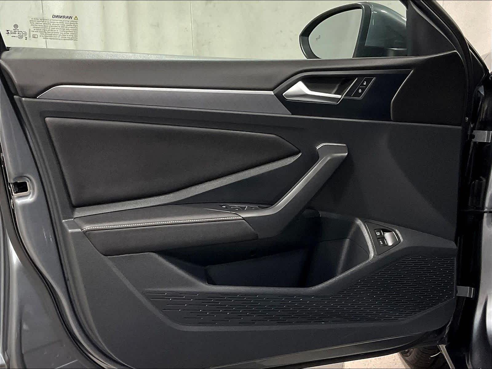 2024 Volkswagen Jetta SE - Photo 9