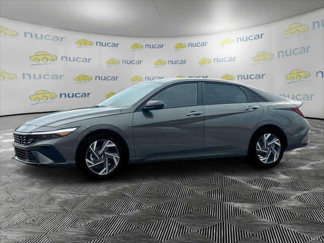 2025 Hyundai Elantra SEL Sport - Photo 13