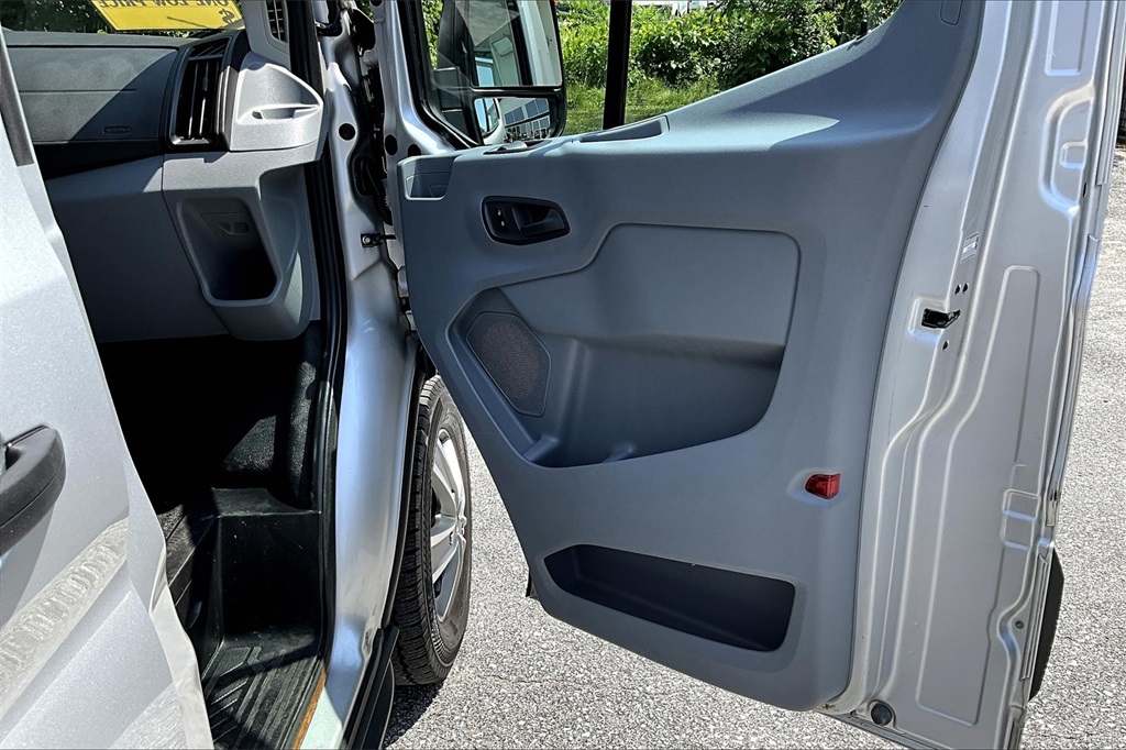 2016 Ford Transit-350 XLT - Photo 12