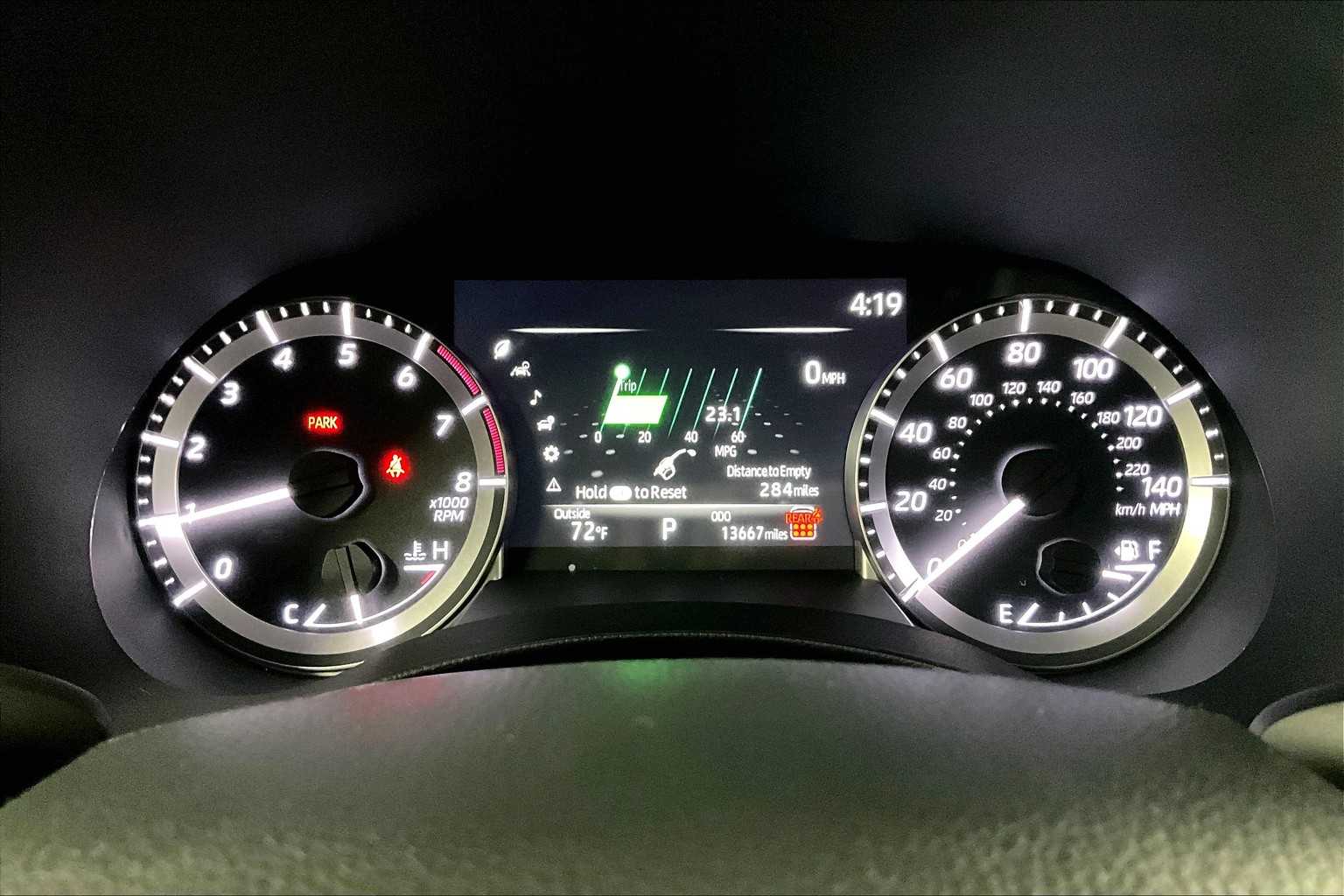 2024 Toyota Highlander LE - Photo 25