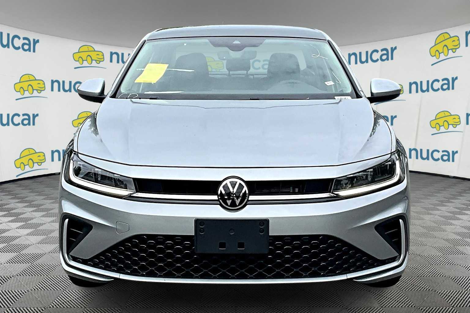 2025 Volkswagen Jetta SE - Photo 3