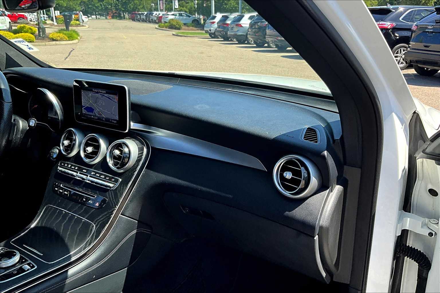 2018 Mercedes-Benz GLC GLC 300 - Photo 13
