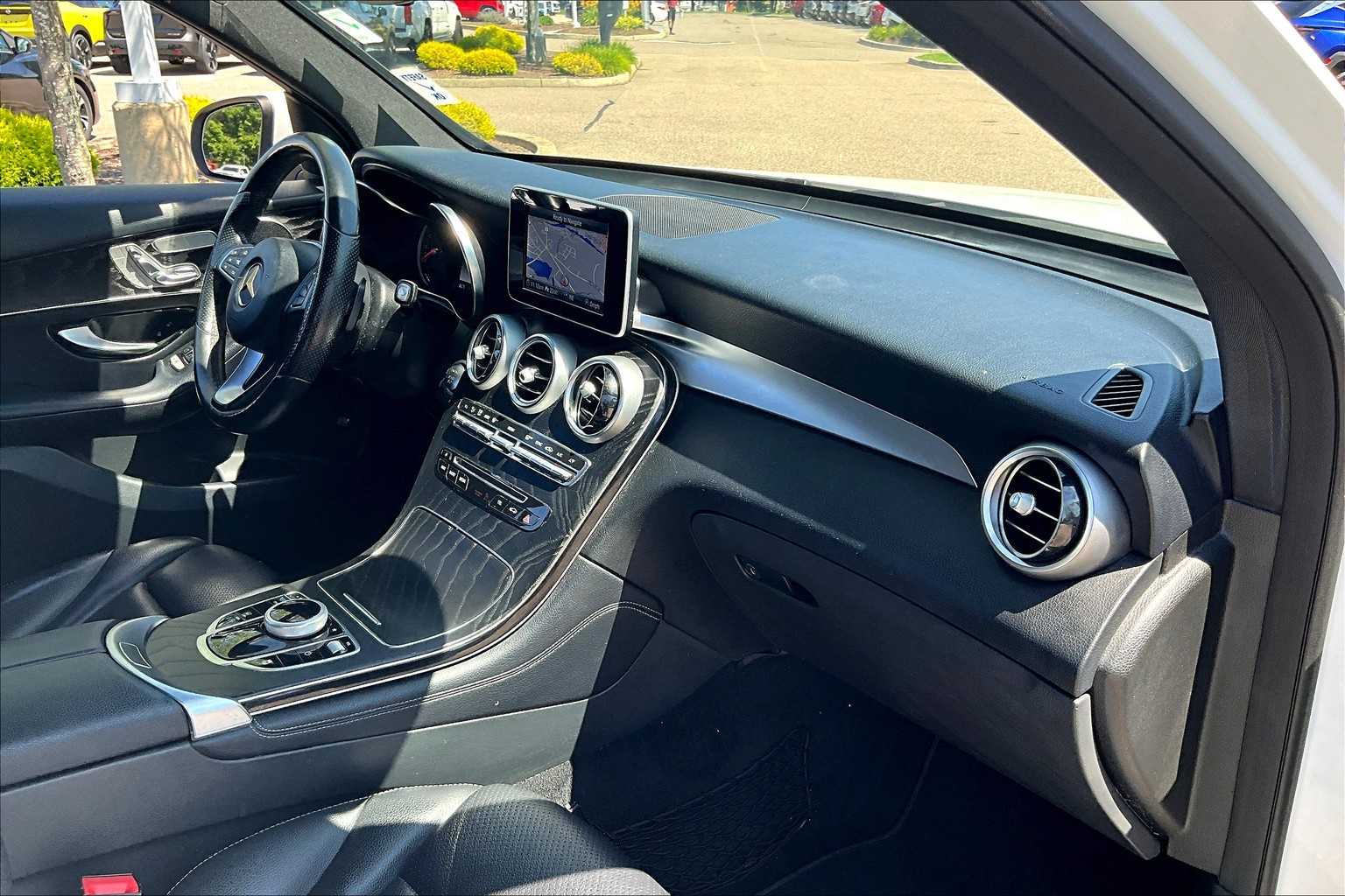 2018 Mercedes-Benz GLC GLC 300 - Photo 14