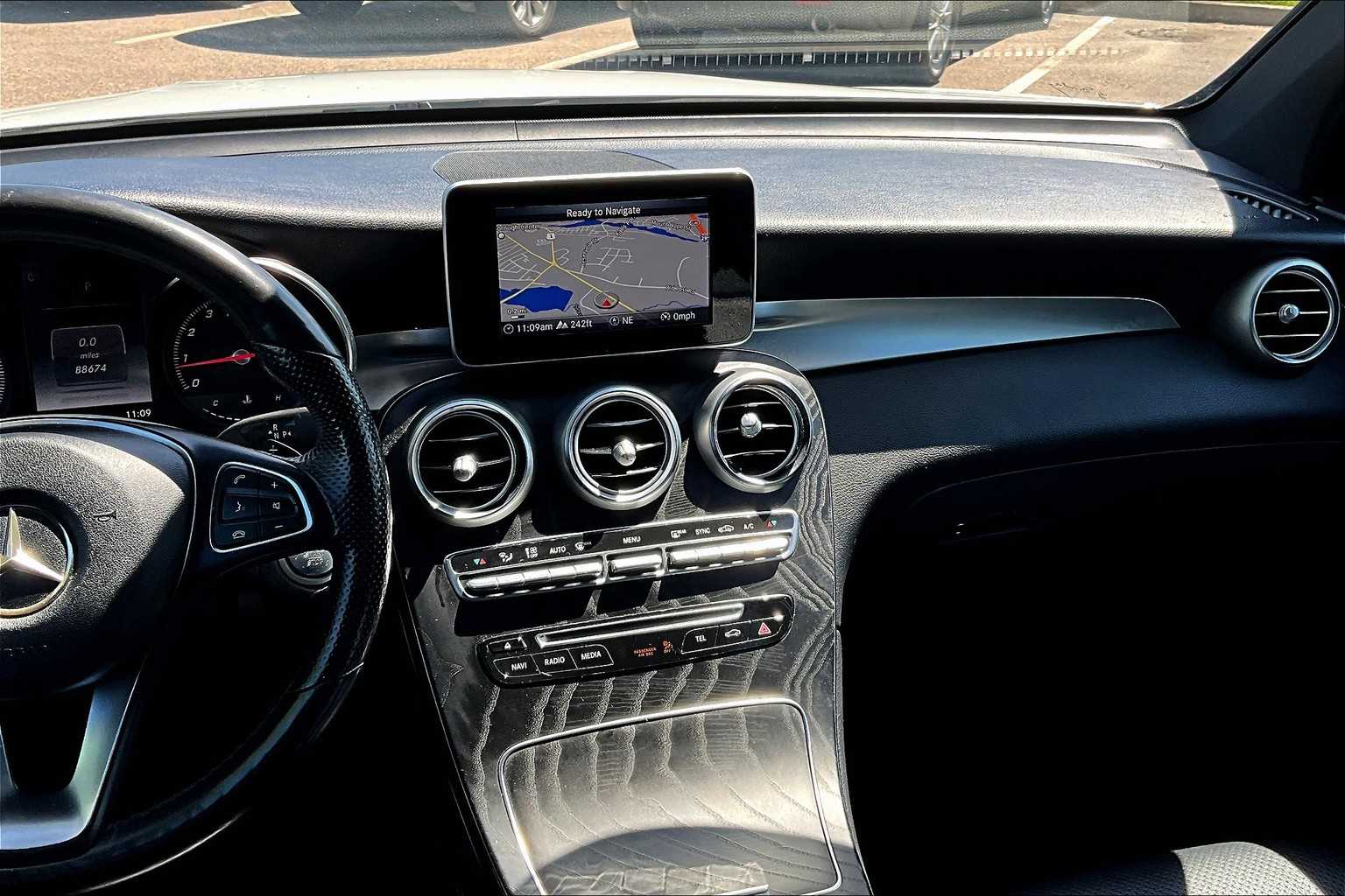 2018 Mercedes-Benz GLC GLC 300 - Photo 18